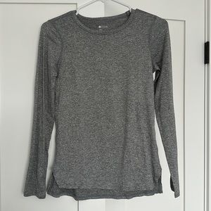 NWOT Zella Long Sleeve Workout Shirt. Size XXS
